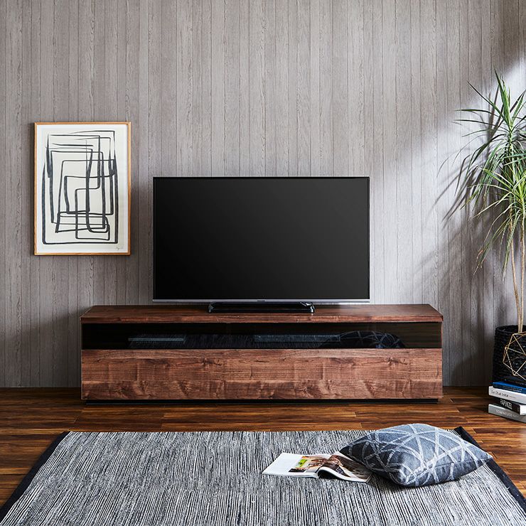 クール&モダンな雰囲気漂う ブルックリンテイストのテレビボード