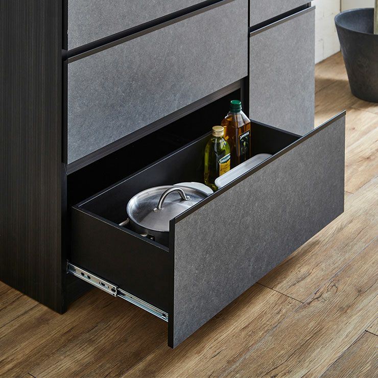 目線高さのハイカウンターで家電が使いやすい