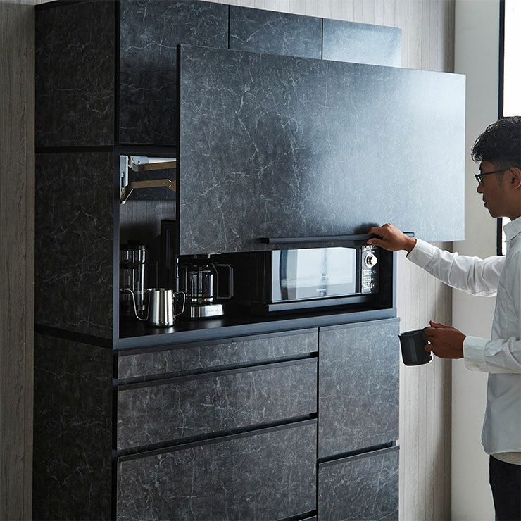 静音設計の垂直リフトアップ扉で快適使用