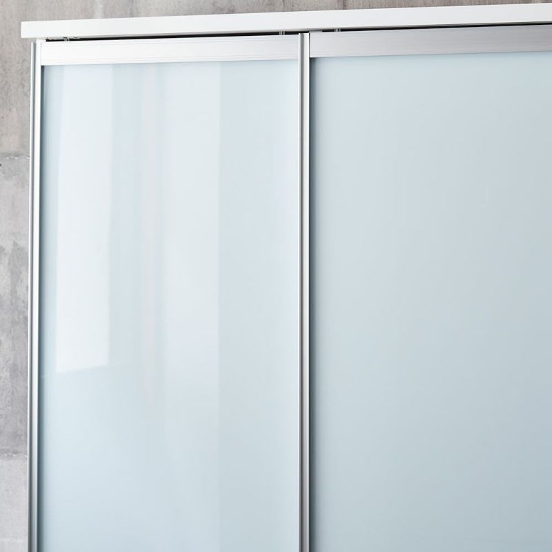 横スライド扉でキッチン導線もスムーズ 扉が選べる大容量食器棚