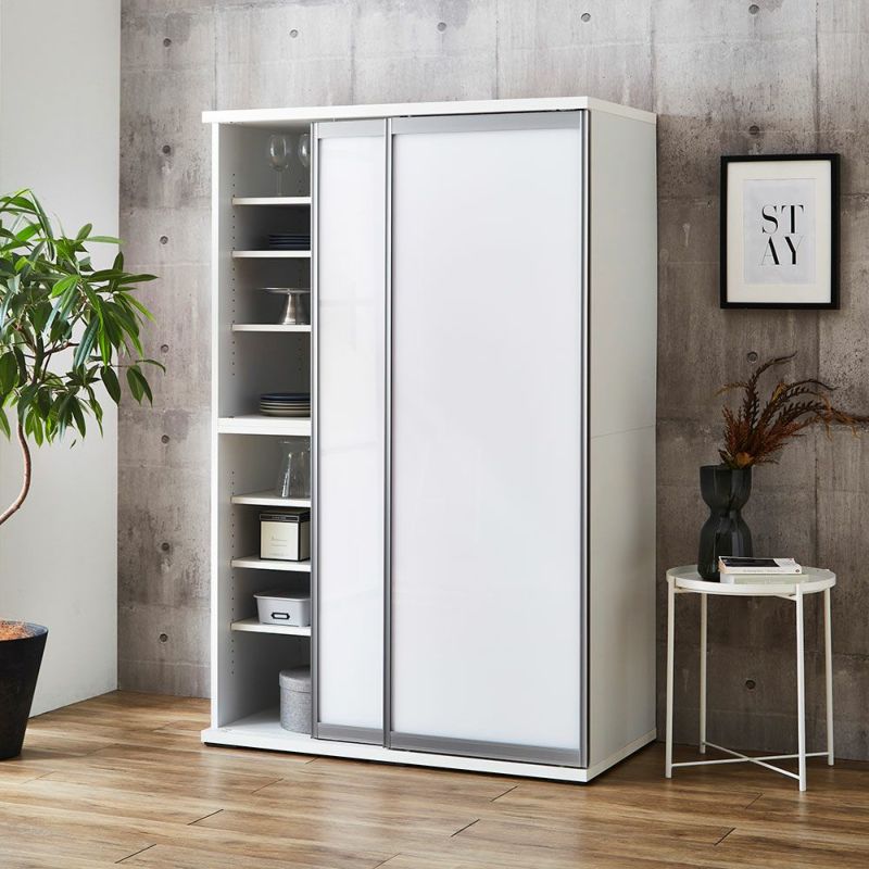 ウォールナット 扉ミストガラスで上品な収納