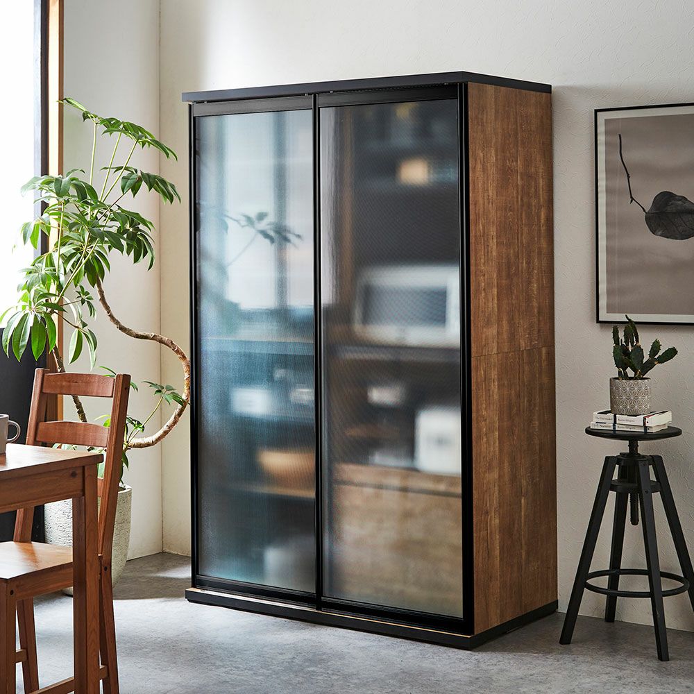 組子風扉加工で見栄え良く収納スペースを演出