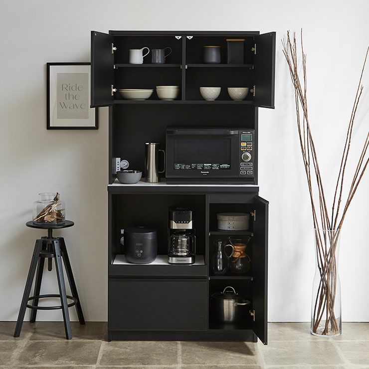 ナチュラルグレージュカラーで落ち着いた収納