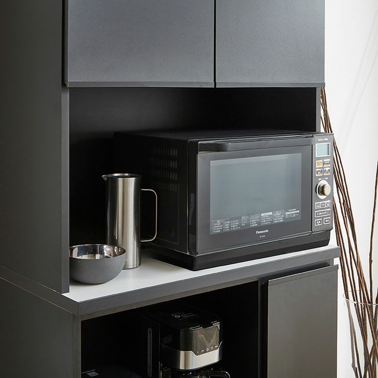 高級感あるナチュラルグレージュのキッチン収納