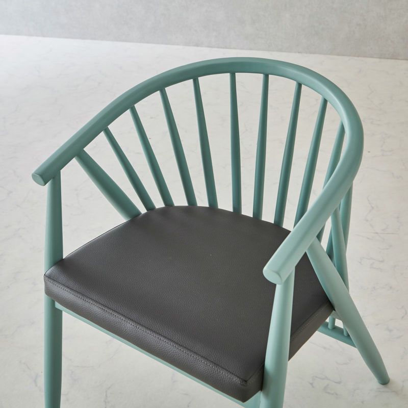 テーブルサイズ:幅110×奥行110×高さ70.6cm 天板厚約54mm 脚裏アジャスター付き